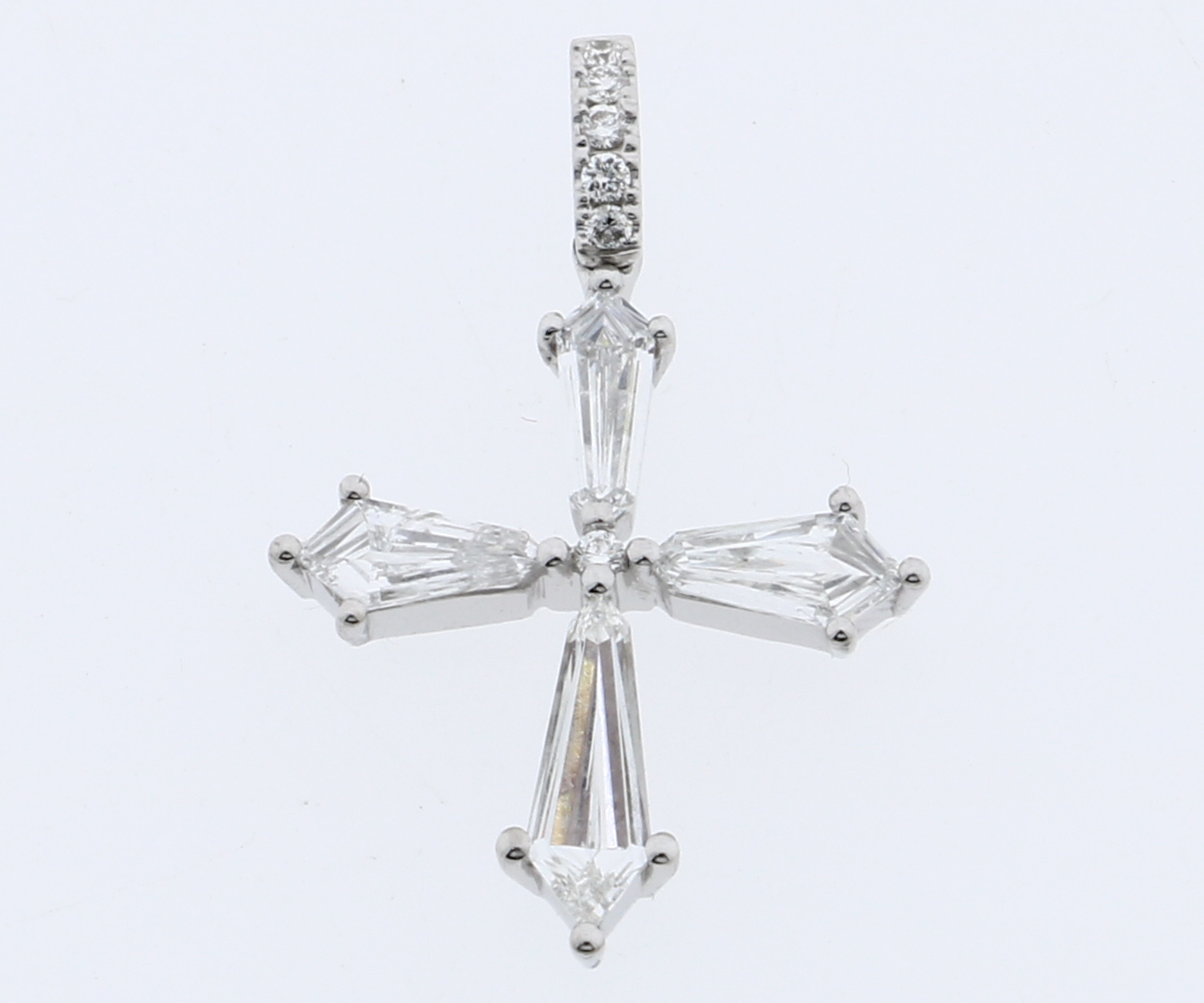 Златна висулка "кръст" с диаманти - Goto Diamonds Collection