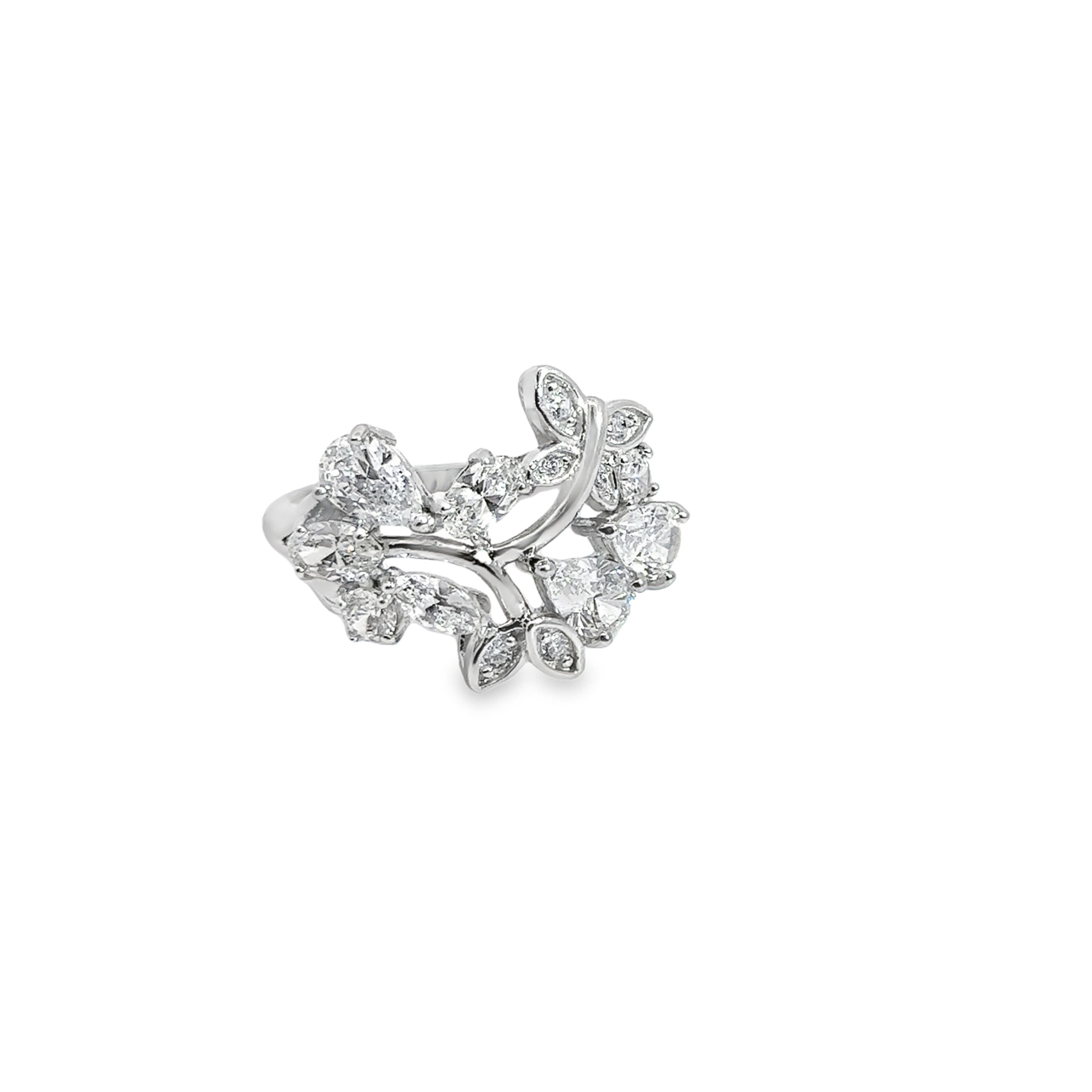 СРЕБЪРЕН ПРЪСТЕН СЪС СЪЗДАДЕНИ ДИАМАНТИ - SKY DIAMOND