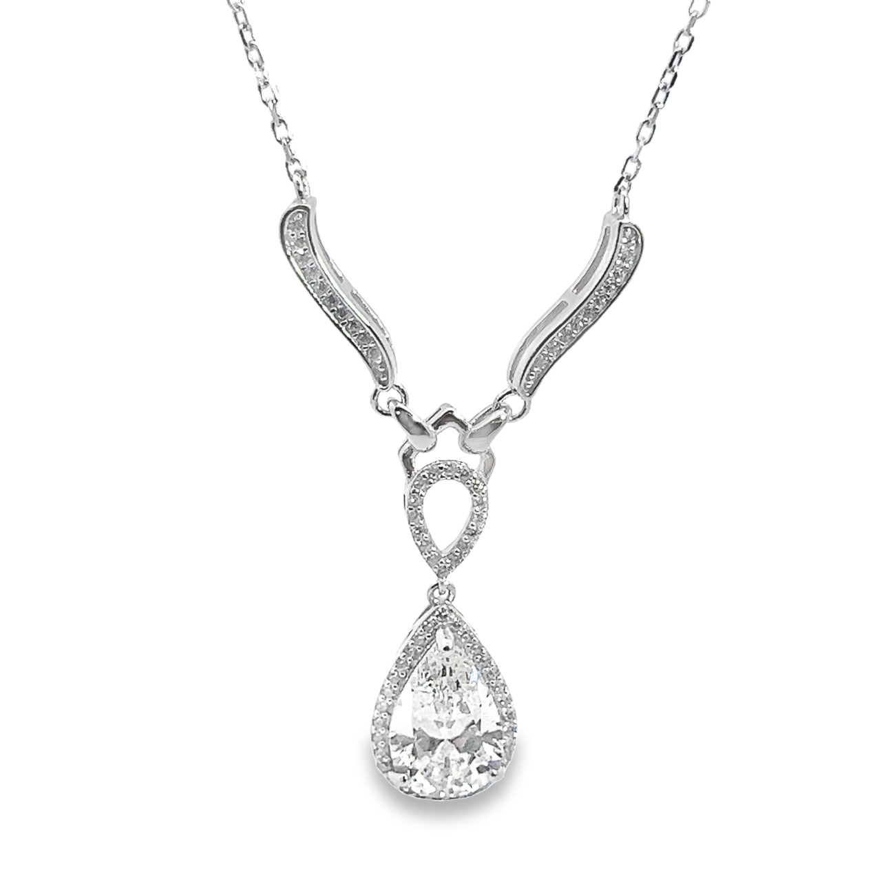 СРЕБЪРНО КОЛИЕ СЪС СЪЗДАДЕНИ ДИАМАНТИ - SKY DIAMOND
