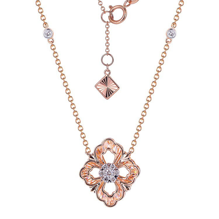 Златно колие с диаманти